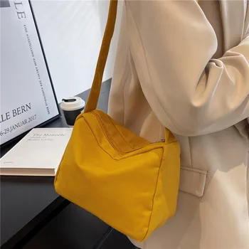 Сумка через плечо большой емкости 2024 Новая женская мода Простая пригородная сумка-тоут Черные кошельки и сумки