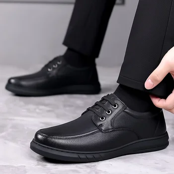 Мужская обувь для мужчин 2023 года На открытом воздухе Базовая мужская кожаная повседневная обувь Повседневная мужская обувь на низком каблуке Пошив круглого носка на шнуровке с мягким низом Мужская обувь