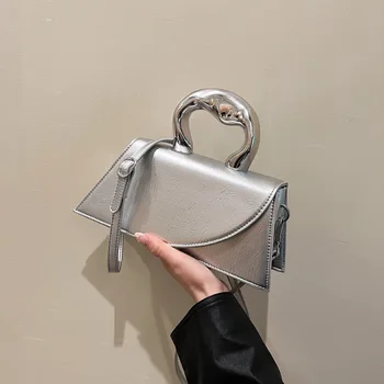 Роскошные дизайнерские сумки для женщин с короткой ручкой 2023 Высококачественная сумка-клатч из искусственной кожи Однотонная черная женская сумка через плечо
