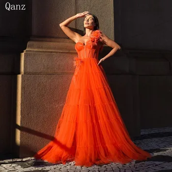 Qanz Оранжевый Тюль Вечерние Платья Одно Плечо Цветы Официальные Платья Длинные A Line Перья Vestidos De Noche Elegantes